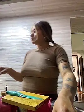 Snapshot of StephaniFox chatting on February 22, 2026, 9:27 pm StephaniFox online show from February 22, 2026, 9:27 pm