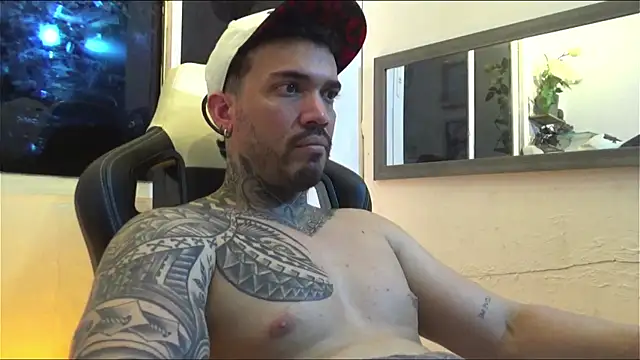 Snapshot of Angel_sex_latin chatting on January 26, 2025, 2:24 am Angel sex latin online show from January 26, 2025, 2:24 am