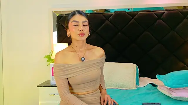 Snapshot of Holly_Brensonexx_ chatting on November 12, 2025, 1:37 pm Holly Brensonexx online show from November 12, 2025, 1:37 pm