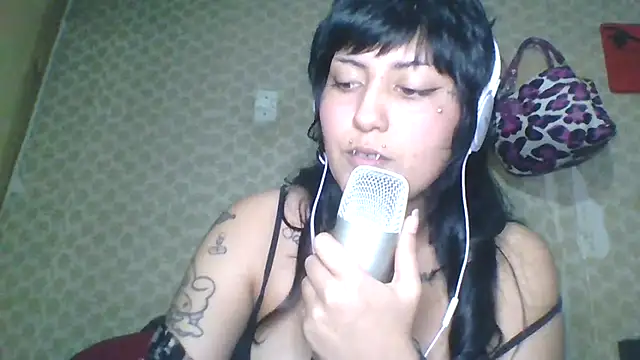 toxikkka online show from May 6, 2026, 2:26 am