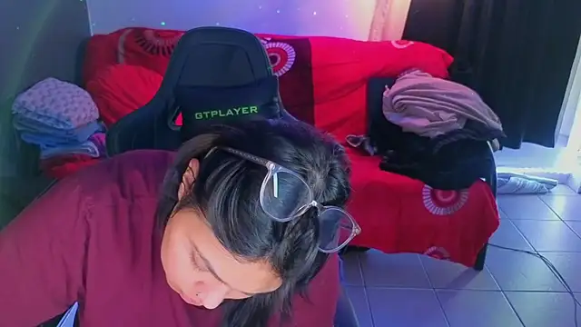 Snapshot of miacanela_xo chatting on December 3, 2025, 2:34 am miacanela xo online show from December 3, 2025, 2:34 am