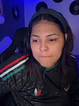 Snapshot of miacanela_xo chatting on July 29, 2026, 2:33 am miacanela xo online show from July 29, 2026, 2:33 am