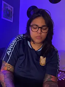 miacanela xo online show from June 17, 2026, 2:22 am
