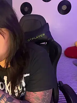 Snapshot of miacanela_xo chatting on March 3, 2026, 1:23 am miacanela xo online show from March 3, 2026, 1:23 am