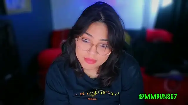 Snapshot of miacanela_xo chatting on November 16, 2025, 1:10 am miacanela xo online show from November 16, 2025, 1:10 am