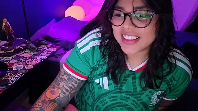 Snapshot of miacanela_xo chatting on June 30, 2026, 11:49 pm miacanela xo online show from June 30, 2026, 11:49 pm