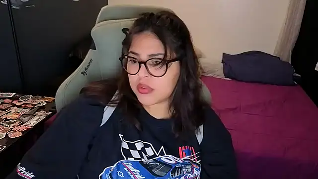 miacanela xo online show from June 7, 2026, 12:38 am