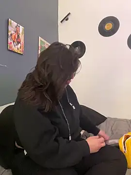 Snapshot of miacanela_xo chatting on March 2, 2026, 12:55 am miacanela xo online show from March 2, 2026, 12:55 am