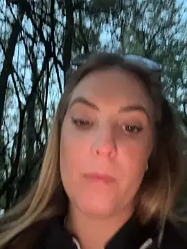 Snapshot of LiliMorganxxx chatting on October 22, 2025, 4:39 pm LiliMorganxxx online show from October 22, 2025, 4:39 pm