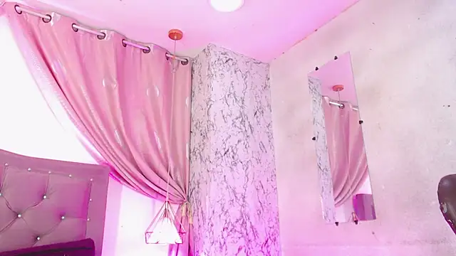 Snapshot of Maite_Foxx chatting on January 9, 2025, 7:08 pm Maite Foxx online show from January 9, 2025, 7:08 pm