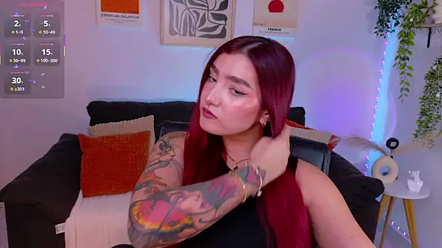 Snapshot of ViolettCastel chatting on July 25, 2026, 12:29 am ViolettCastel online show from July 25, 2026, 12:29 am
