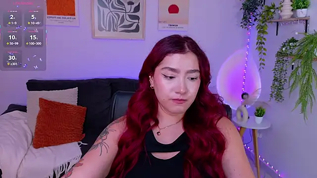 Snapshot of ViolettCastel chatting on June 5, 2026, 8:03 pm ViolettCastel online show from June 5, 2026, 8:03 pm