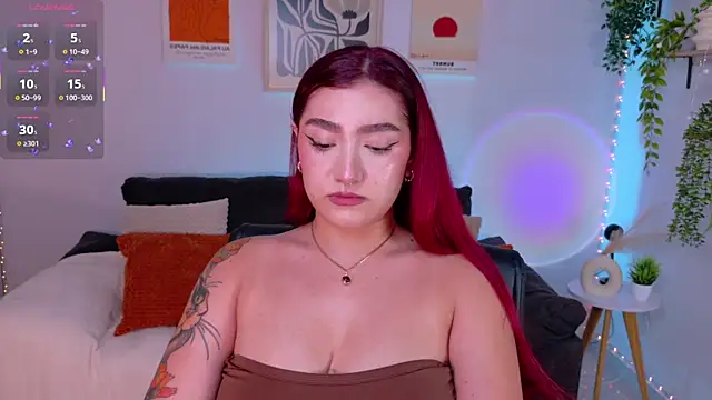 Snapshot of ViolettCastel chatting on June 24, 2026, 12:20 am ViolettCastel online show from June 24, 2026, 12:20 am