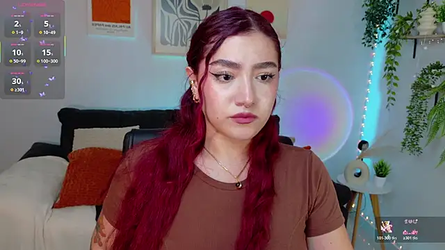 Snapshot of ViolettCastel chatting on June 30, 2026, 12:21 am ViolettCastel online show from June 30, 2026, 12:21 am