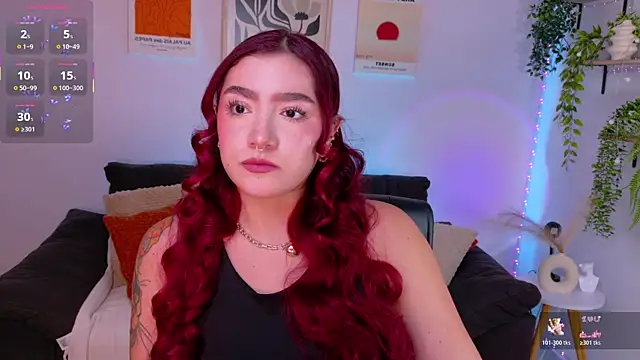 Snapshot of ViolettCastel chatting on July 15, 2026, 12:06 am ViolettCastel online show from July 15, 2026, 12:06 am