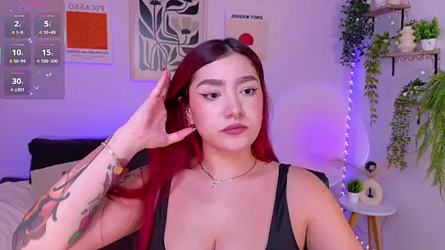 Snapshot of ViolettCastel chatting on May 18, 2026, 8:46 pm ViolettCastel online show from May 18, 2026, 8:46 pm
