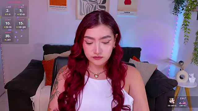 Snapshot of ViolettCastel chatting on July 16, 2026, 12:07 am ViolettCastel online show from July 16, 2026, 12:07 am