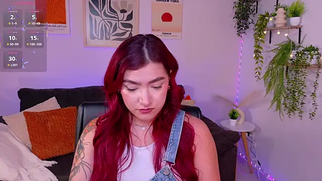 ViolettCastel online show from April 21, 2026, 11:00 pm