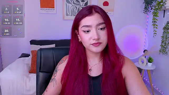 Snapshot of ViolettCastel chatting on June 17, 2026, 8:19 pm ViolettCastel online show from June 17, 2026, 8:19 pm