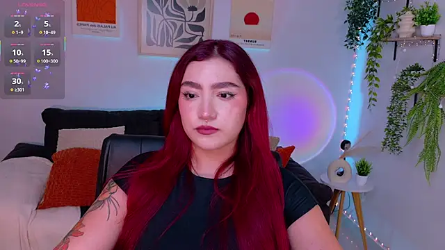 Snapshot of ViolettCastel chatting on July 1, 2026, 12:00 am ViolettCastel online show from July 1, 2026, 12:00 am