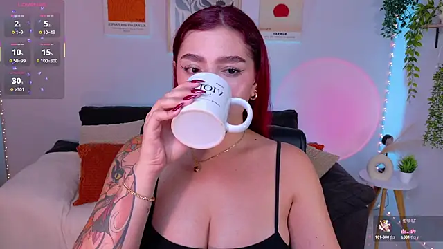 Snapshot of ViolettCastel chatting on June 28, 2026, 12:39 am ViolettCastel online show from June 28, 2026, 12:39 am
