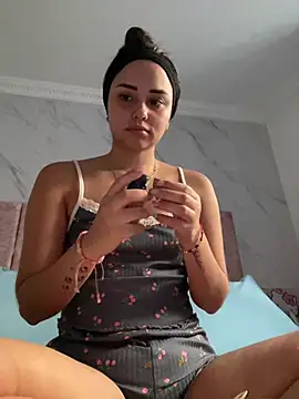 Snapshot of Kimmymadison- chatting on July 17, 2026, 8:28 pm Kimmymadison- online show from July 17, 2026, 8:28 pm