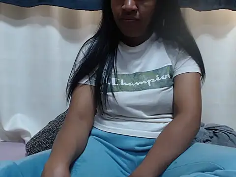 Snapshot of Linda_sexy chatting on June 15, 2026, 7:19 am Linda sexy online show from June 15, 2026, 7:19 am