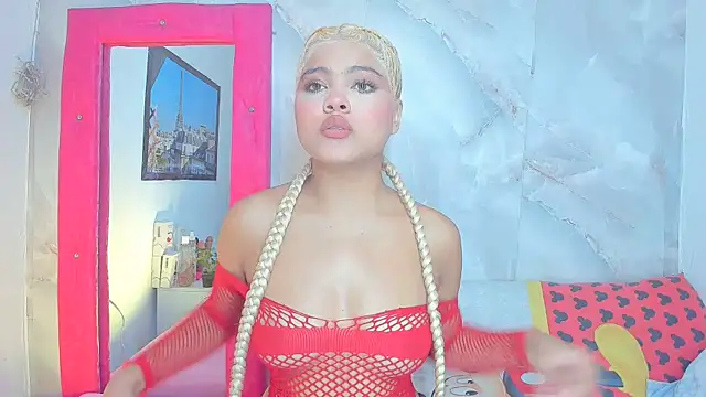 sofiacastillo01 online show from June 18, 2026, 1:38 pm
