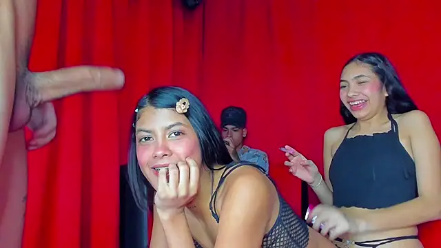 Extreme Team8 online show from November 15, 2025, 11:53 pm