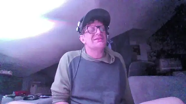 Snapshot of Bigthroaterboy chatting on October 27, 2025, 5:08 am Bigthroaterboy online show from October 27, 2025, 5:08 am