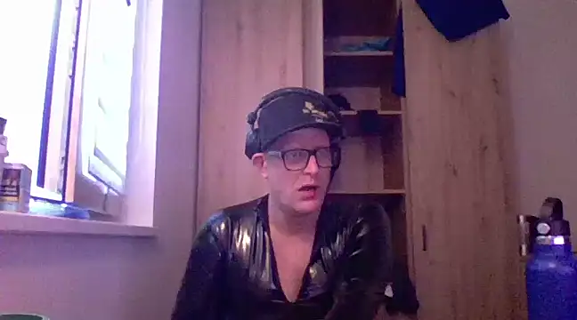 Snapshot of Bigthroaterboy chatting on March 3, 2025, 4:05 pm Bigthroaterboy online show from March 3, 2025, 4:05 pm