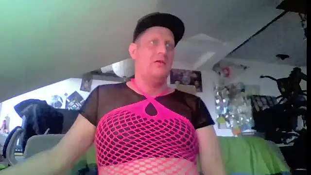 Bigthroaterboy online show from June 12, 2026, 4:49 pm