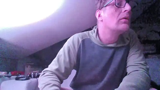 Snapshot of Bigthroaterboy chatting on October 26, 2025, 5:02 pm Bigthroaterboy online show from October 26, 2025, 5:02 pm