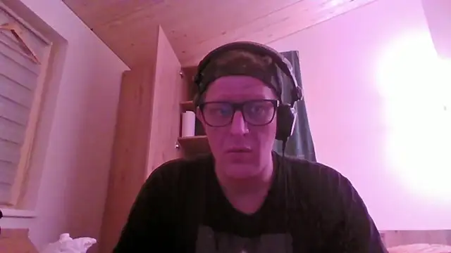 Snapshot of Bigthroaterboy chatting on October 2, 2025, 6:00 pm Bigthroaterboy online show from October 2, 2025, 6:00 pm