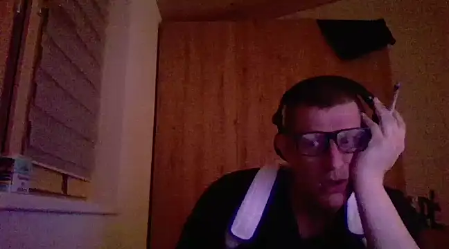 Snapshot of Bigthroaterboy chatting on March 2, 2025, 9:41 pm Bigthroaterboy online show from March 2, 2025, 9:41 pm