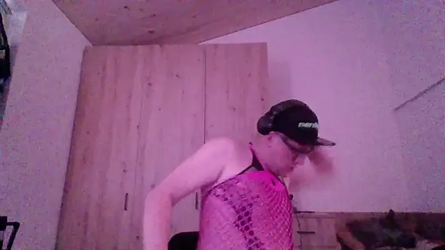 Snapshot of Bigthroaterboy chatting on October 9, 2025, 9:54 am Bigthroaterboy online show from October 9, 2025, 9:54 am