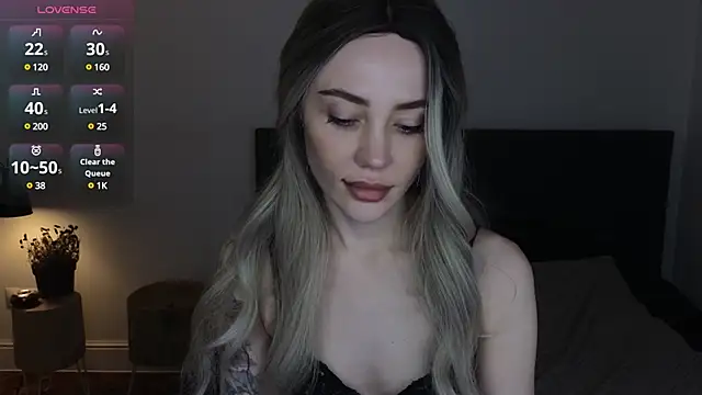 Sara Tranquil online show from December 1, 2024, 9:42 pm