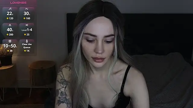 Sara Tranquil online show from December 6, 2024, 10:13 pm