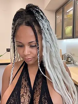 Snapshot of HaileyDiana chatting on October 23, 2025, 5:22 pm HaileyDiana online show from October 23, 2025, 5:22 pm