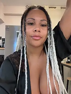 Snapshot of HaileyDiana chatting on October 24, 2025, 6:29 pm HaileyDiana online show from October 24, 2025, 6:29 pm