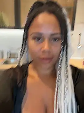 Snapshot of HaileyDiana chatting on October 11, 2025, 11:22 am HaileyDiana online show from October 11, 2025, 11:22 am