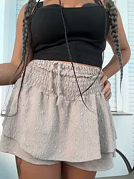 Snapshot of HaileyDiana chatting on November 23, 2025, 12:48 pm HaileyDiana online show from November 23, 2025, 12:48 pm