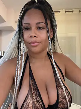 Snapshot of HaileyDiana chatting on October 17, 2025, 12:40 pm HaileyDiana online show from October 17, 2025, 12:40 pm