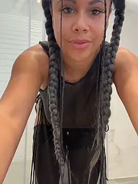 Snapshot of HaileyDiana chatting on November 14, 2025, 10:08 am HaileyDiana online show from November 14, 2025, 10:08 am