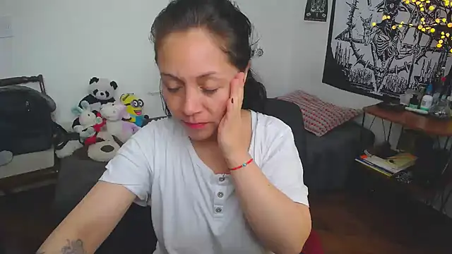 Snapshot of lili_peach chatting on September 19, 2025, 5:50 pm lili peach online show from September 19, 2025, 5:50 pm