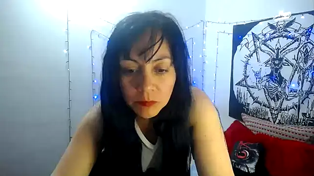 Snapshot of lili_peach chatting on February 9, 2025, 12:17 am lili peach online show from February 9, 2025, 12:17 am