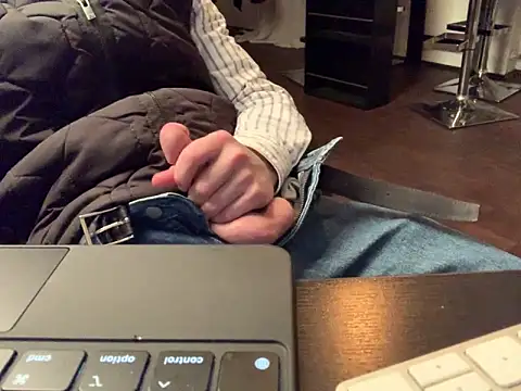 KendrickJiz online show from April 30, 2026, 10:03 pm