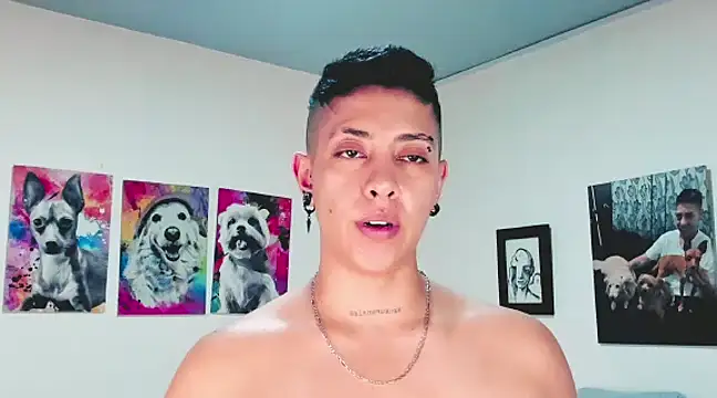 Snapshot of Aleja1214 chatting on February 15, 2025, 12:48 am Aleja1214 online show from February 15, 2025, 12:48 am