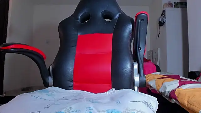 kerlysmith 24 online show from January 9, 2026, 2:35 pm