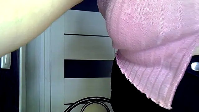 Snapshot of AnitaWillias chatting on May 25, 2026, 3:17 am AnitaWillias online show from May 25, 2026, 3:17 am